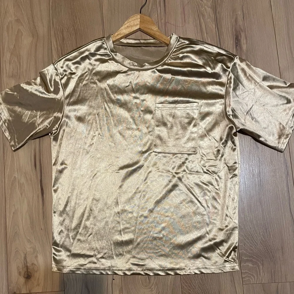 SHEIN Gold Metallic Short Sleeve Pocket Tee - Picture 6 of 6